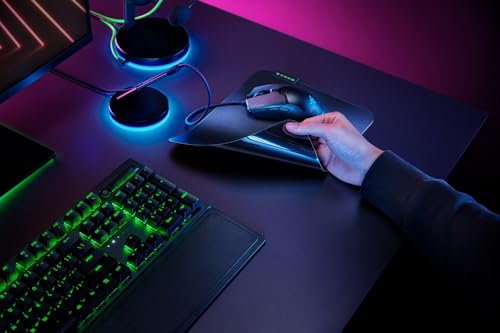 Razer Sphex V3 Small : Tapis de souris ultrafin noir 270 x 215 mm - Geekodrome: Boutique d'accessoires geek Razer Sphex V3 Small : Tapis de souris ultrafin noir 270 x 215 mm – Image 2