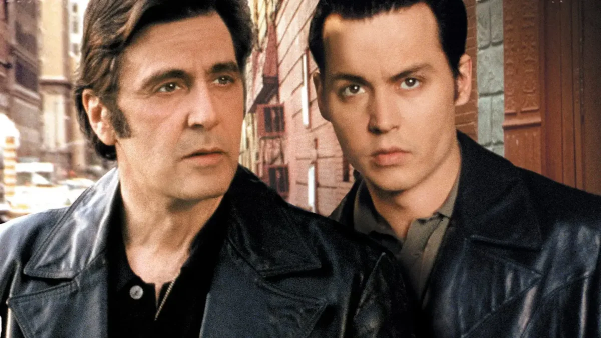Les 15 meilleurs films sur la mafia à voir absolument en 2025 - Geekodrome: Boutique d'accessoires geek Les 15 meilleurs films sur la mafia à voir absolument en 2025