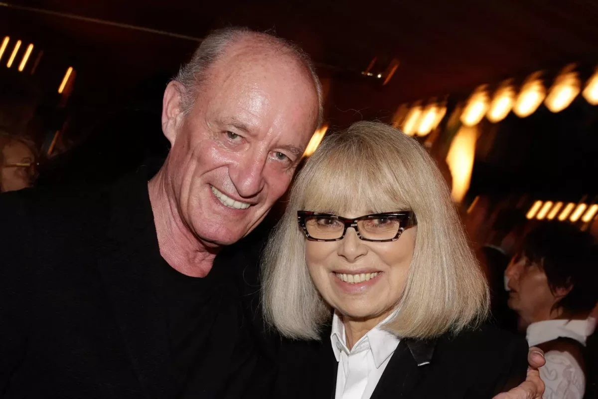 Qui était le mari de Mireille Darc et depuis quand étaient ils ensemble